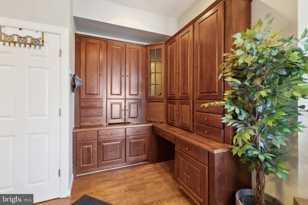 820 BELMONT BAY DRIVE Unit: 405
