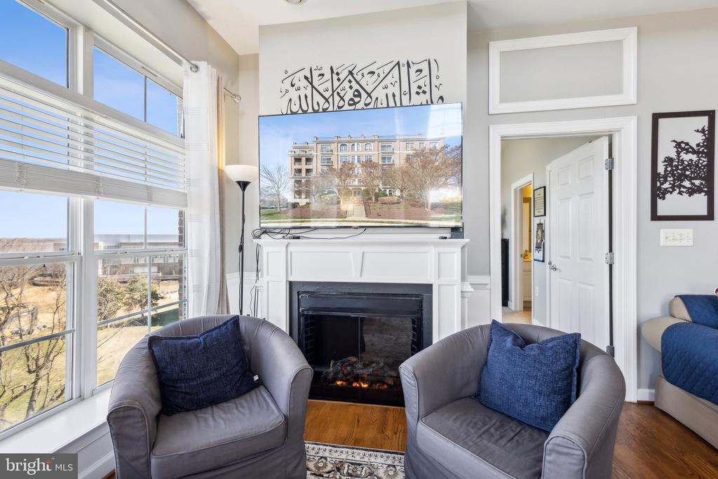 820 BELMONT BAY DRIVE Unit: 405