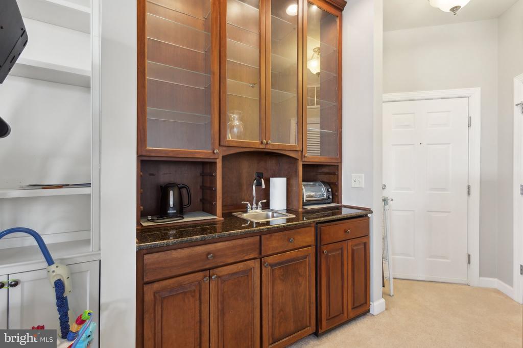 820 BELMONT BAY DRIVE Unit: 405