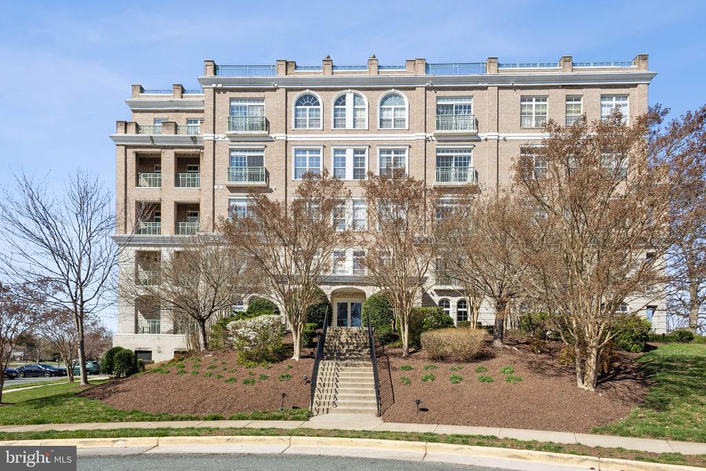 820 BELMONT BAY DRIVE Unit: 405