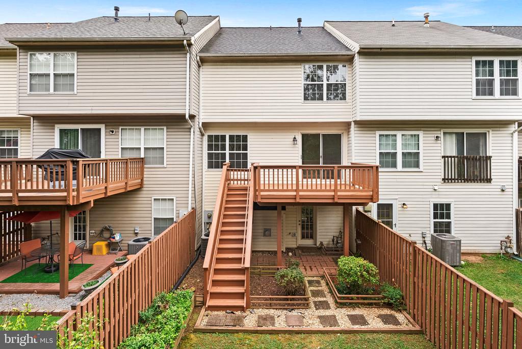 11054 CLOVERTREE COURT