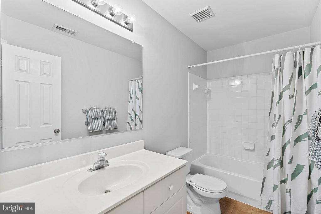 11054 CLOVERTREE COURT