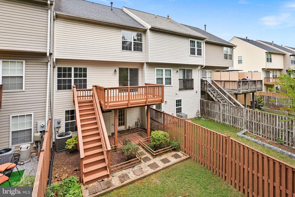 11054 CLOVERTREE COURT