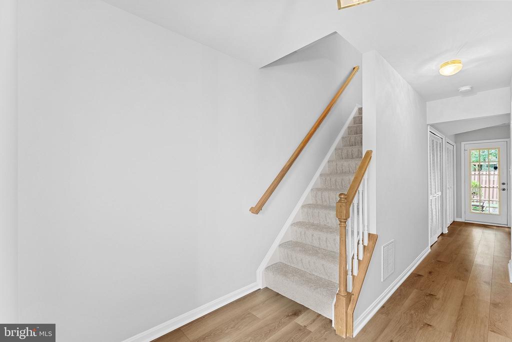 11054 CLOVERTREE COURT