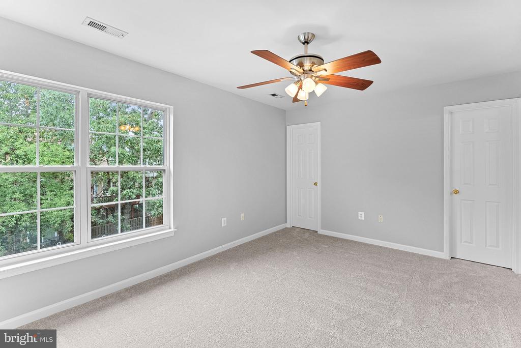 11054 CLOVERTREE COURT