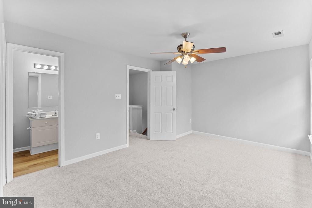 11054 CLOVERTREE COURT