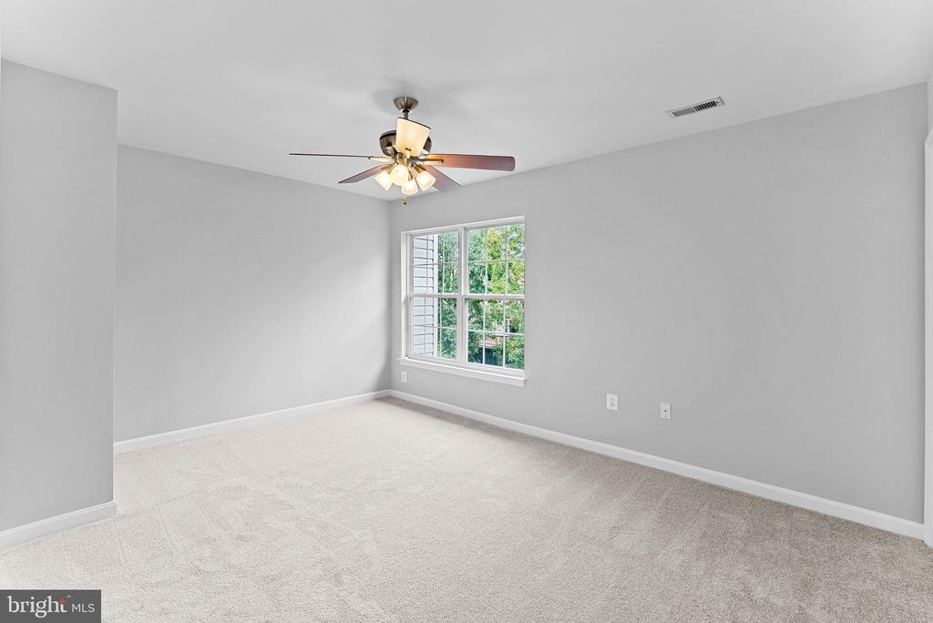 11054 CLOVERTREE COURT