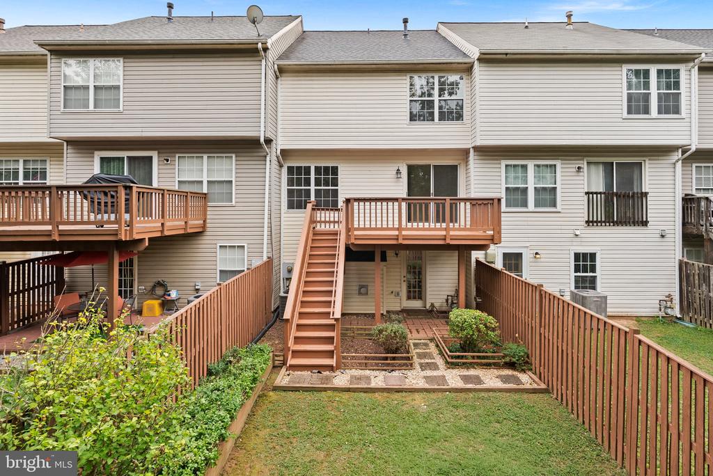 11054 CLOVERTREE COURT