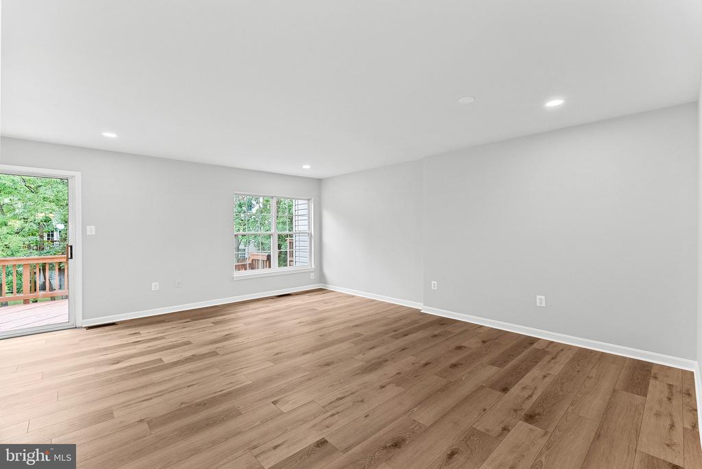11054 CLOVERTREE COURT