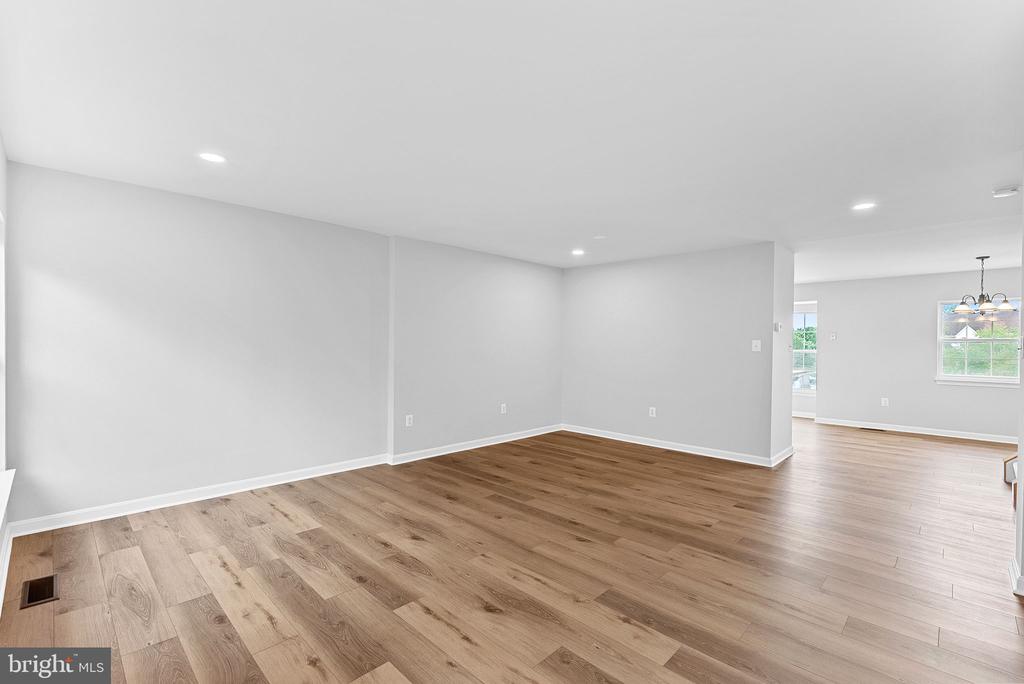 11054 CLOVERTREE COURT