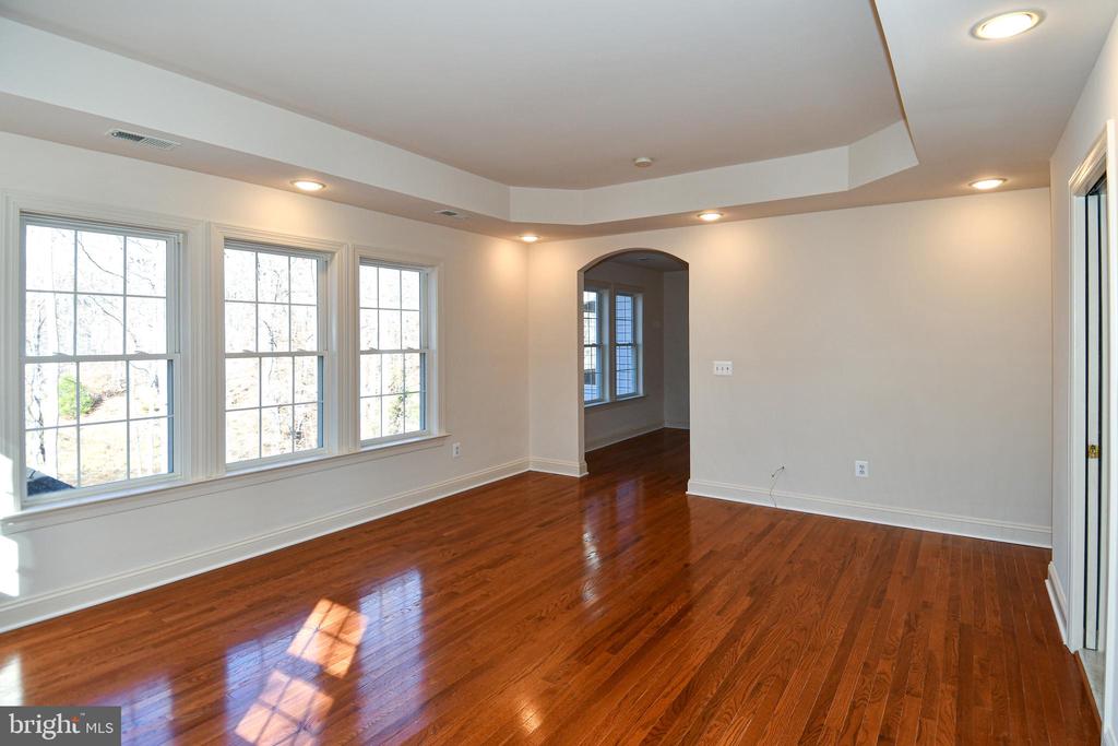 8368 HICKORY HOLLOW COURT