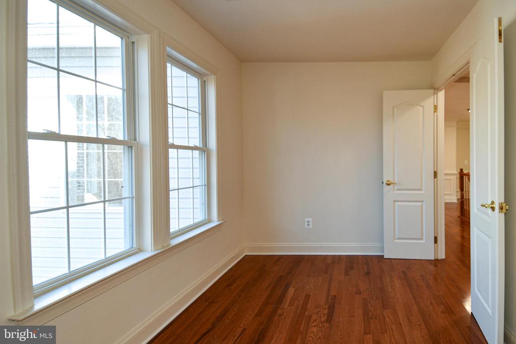 8368 HICKORY HOLLOW COURT