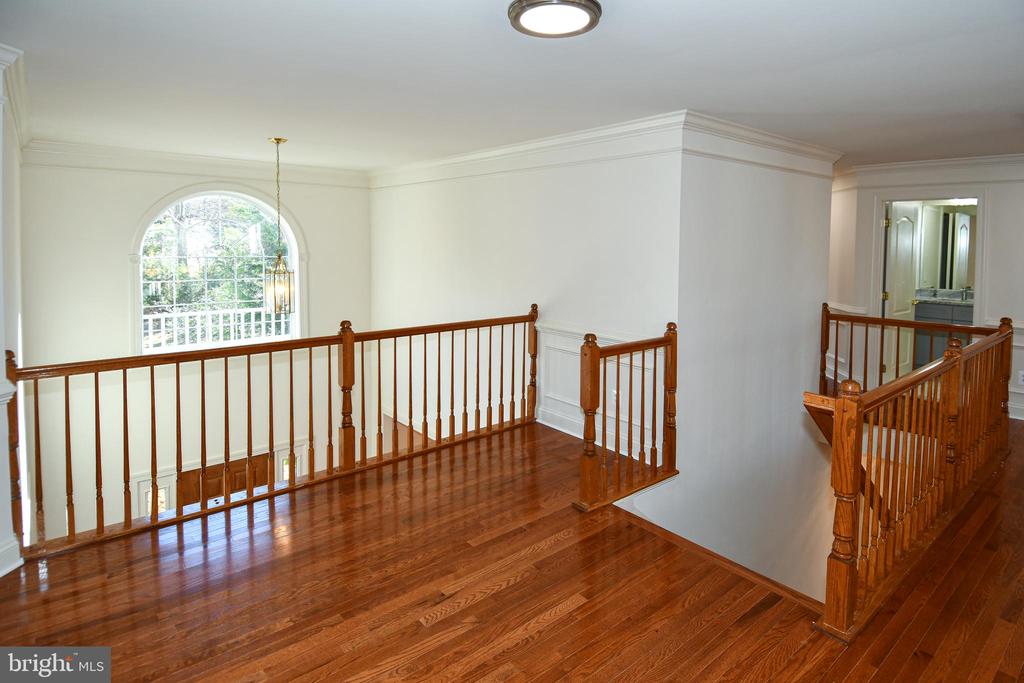 8368 HICKORY HOLLOW COURT