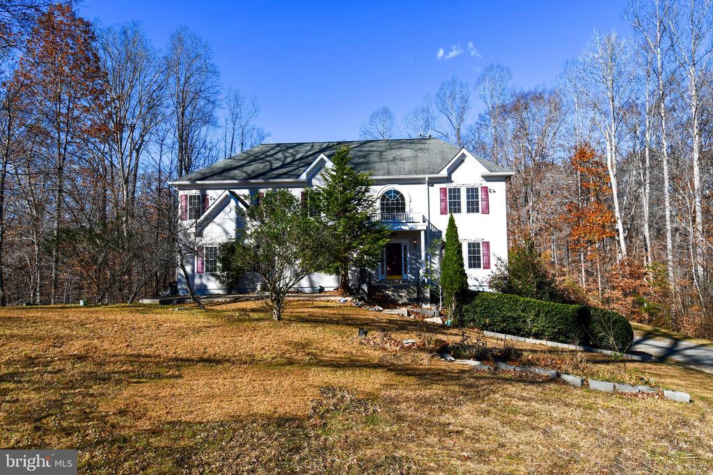 8368 HICKORY HOLLOW COURT