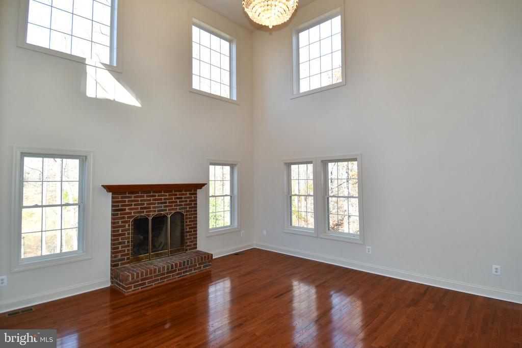 8368 HICKORY HOLLOW COURT