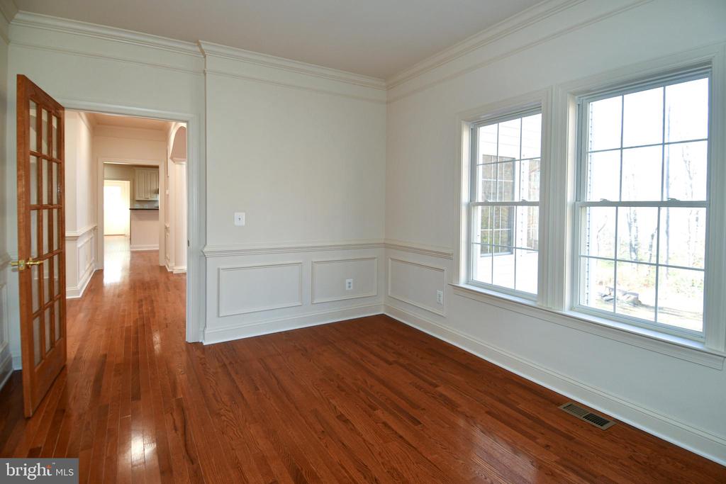 8368 HICKORY HOLLOW COURT