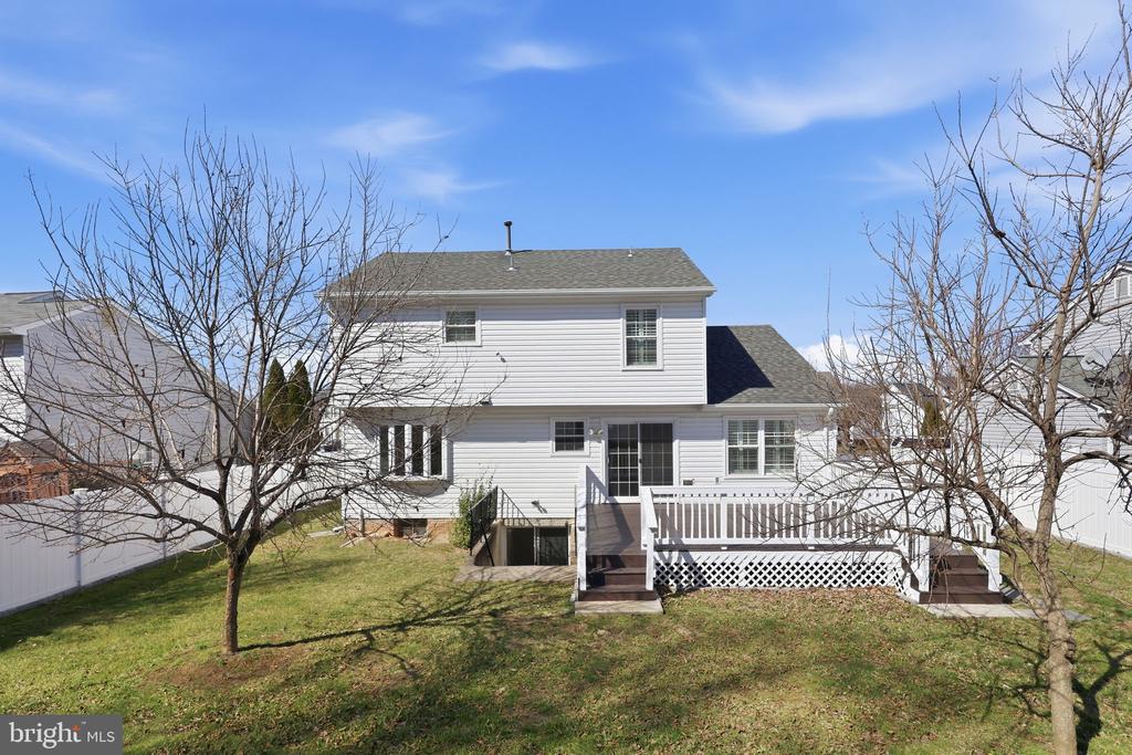 5735 ROCKSBURY LANE
