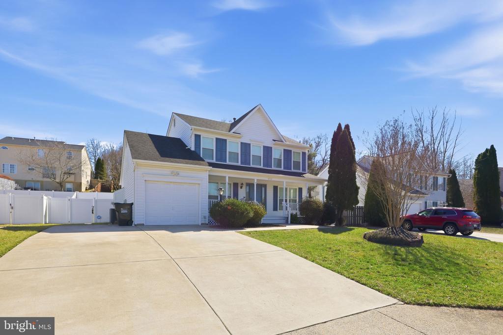 5735 ROCKSBURY LANE