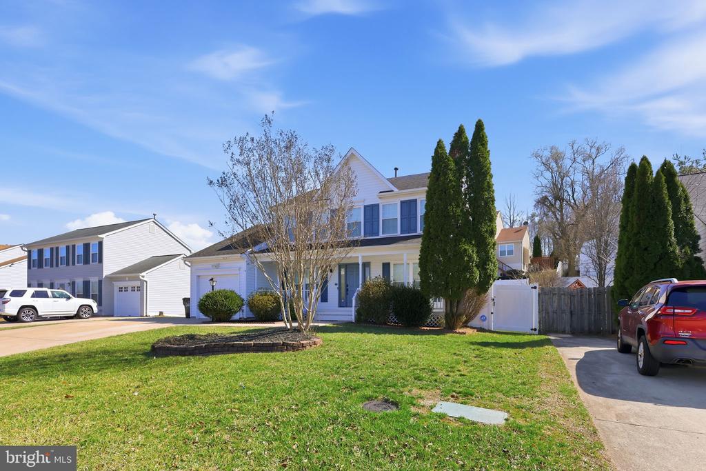 5735 ROCKSBURY LANE