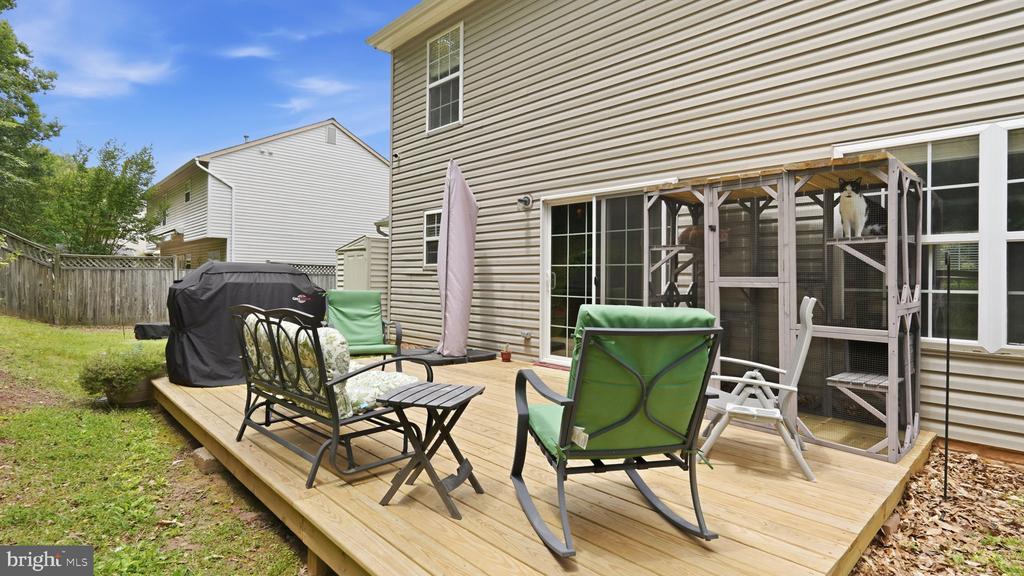 5717 RHODE ISLAND DRIVE