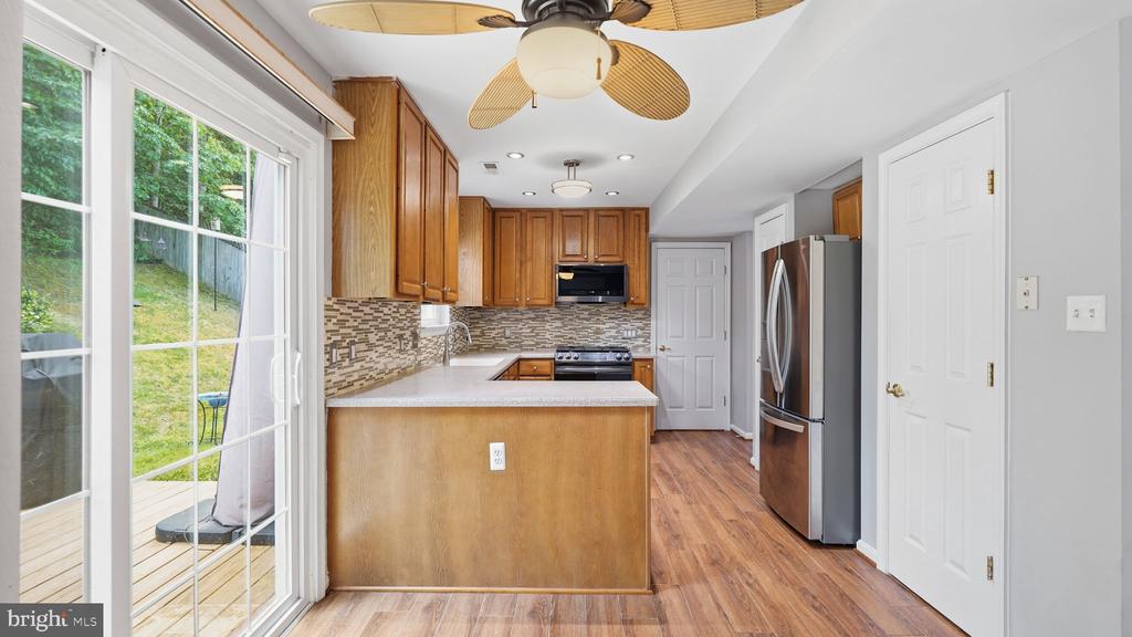 5717 RHODE ISLAND DRIVE