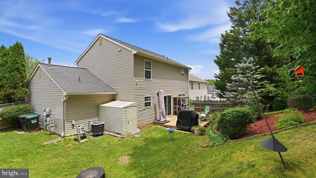 5717 RHODE ISLAND DRIVE