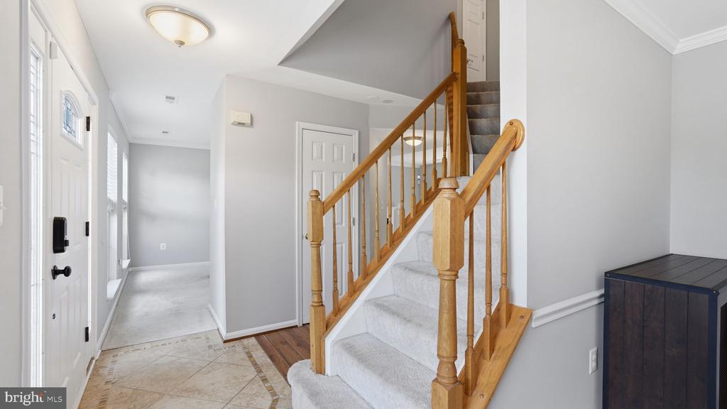 5717 RHODE ISLAND DRIVE