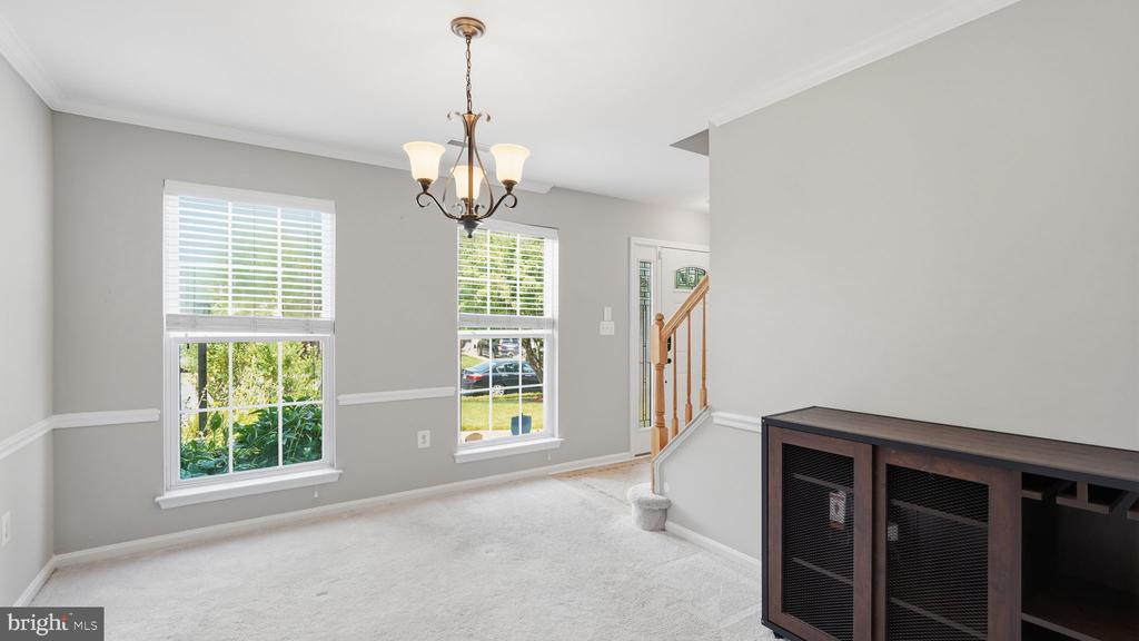 5717 RHODE ISLAND DRIVE