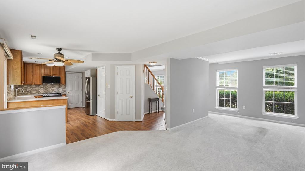 5717 RHODE ISLAND DRIVE