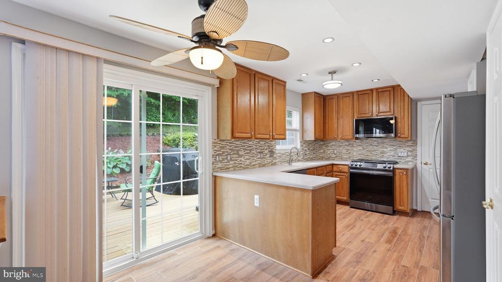5717 RHODE ISLAND DRIVE
