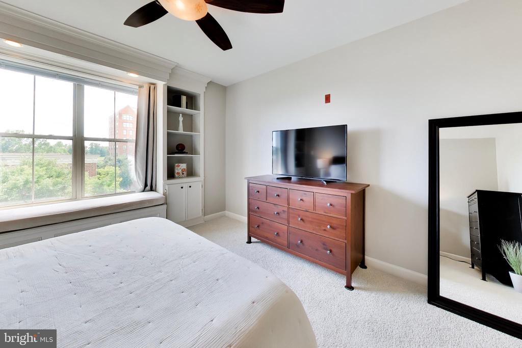440 BELMONT BAY DRIVE Unit: 410