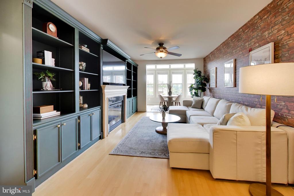 440 BELMONT BAY DRIVE Unit: 410