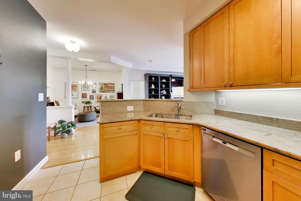 440 BELMONT BAY DRIVE Unit: 410