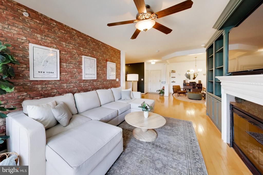 440 BELMONT BAY DRIVE Unit: 410