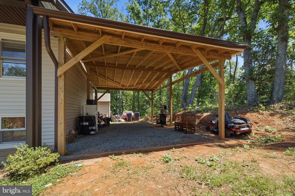 2080 MOUNTAIN VIEW ROAD