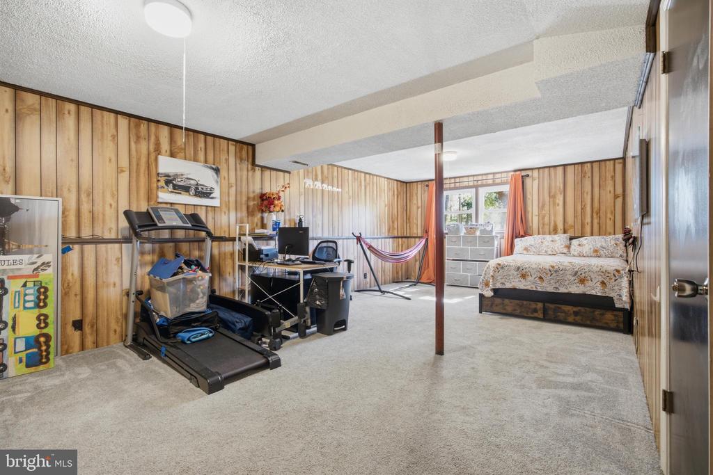 2080 MOUNTAIN VIEW ROAD