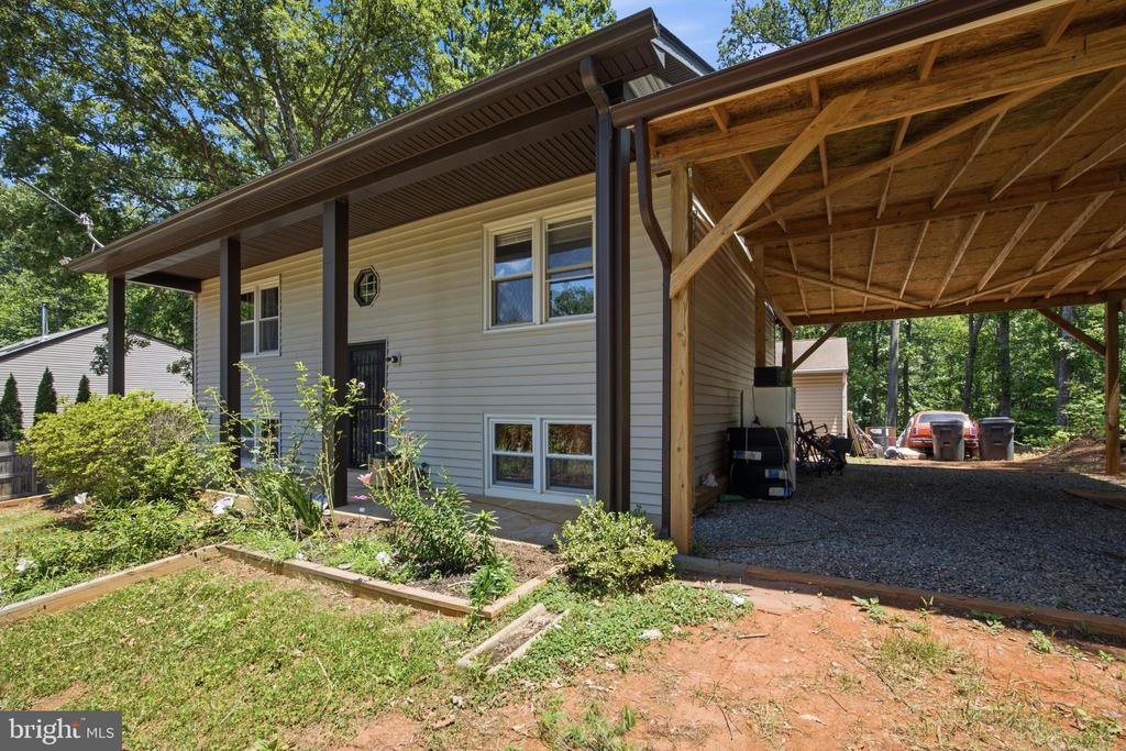 2080 MOUNTAIN VIEW ROAD