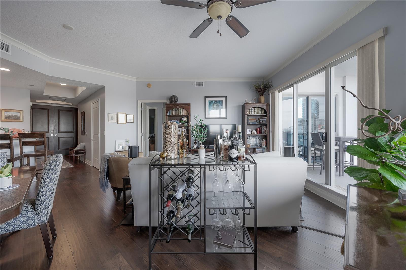 1209 E CUMBERLAND AVE #804