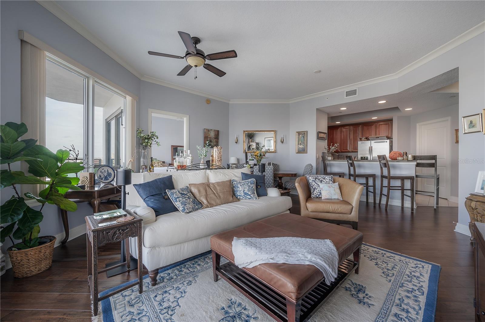 1209 E CUMBERLAND AVE #804