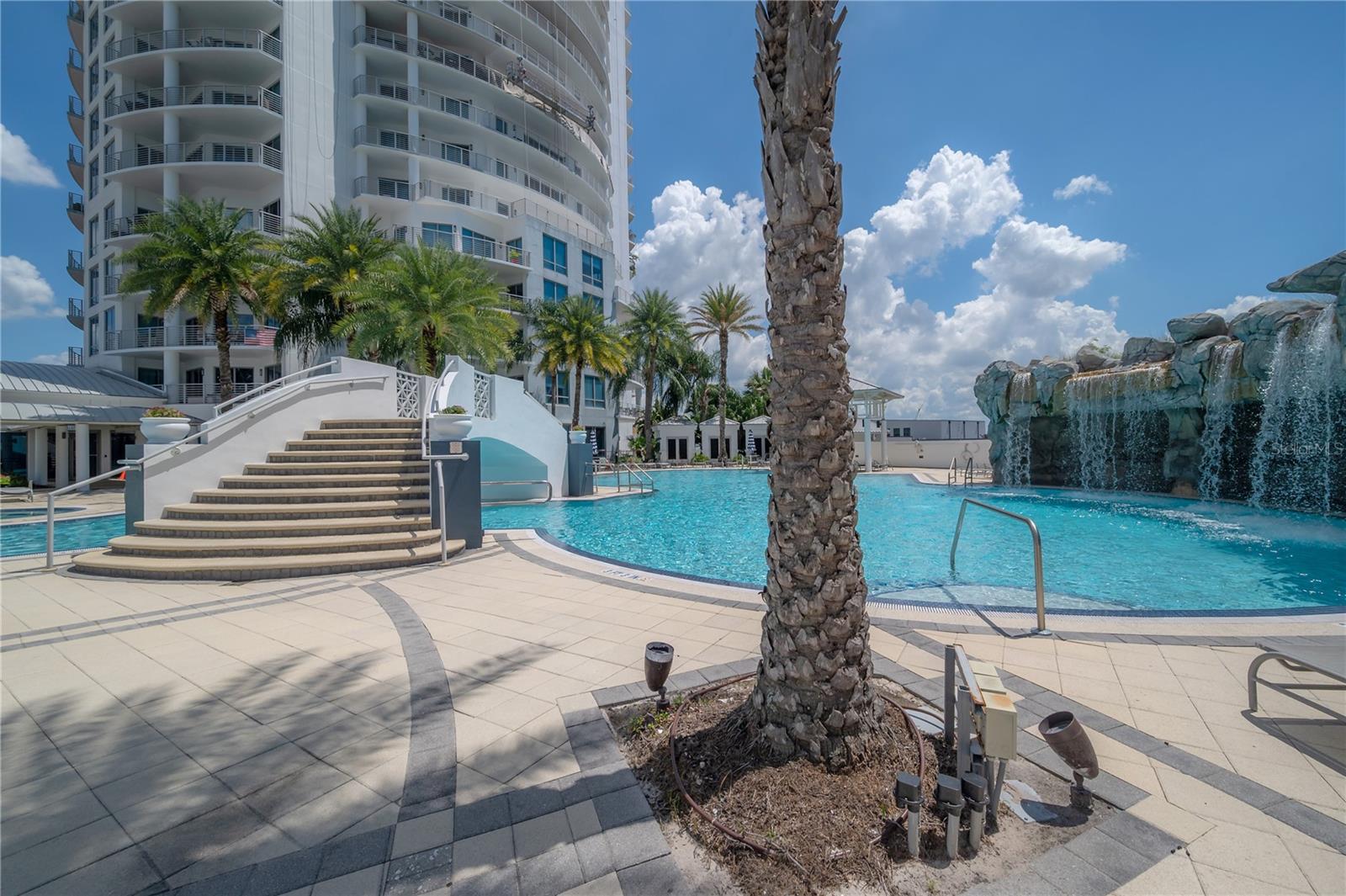 1209 E CUMBERLAND AVE #804