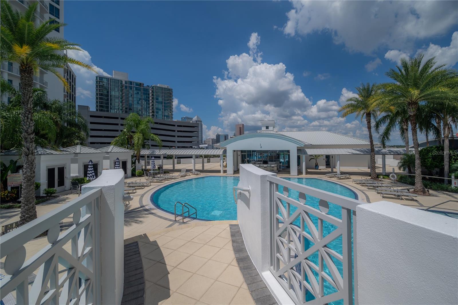 1209 E CUMBERLAND AVE #804