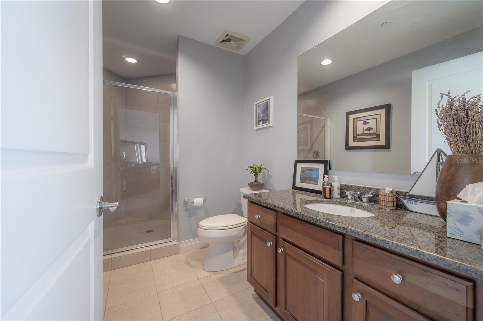 1209 E CUMBERLAND AVE #804