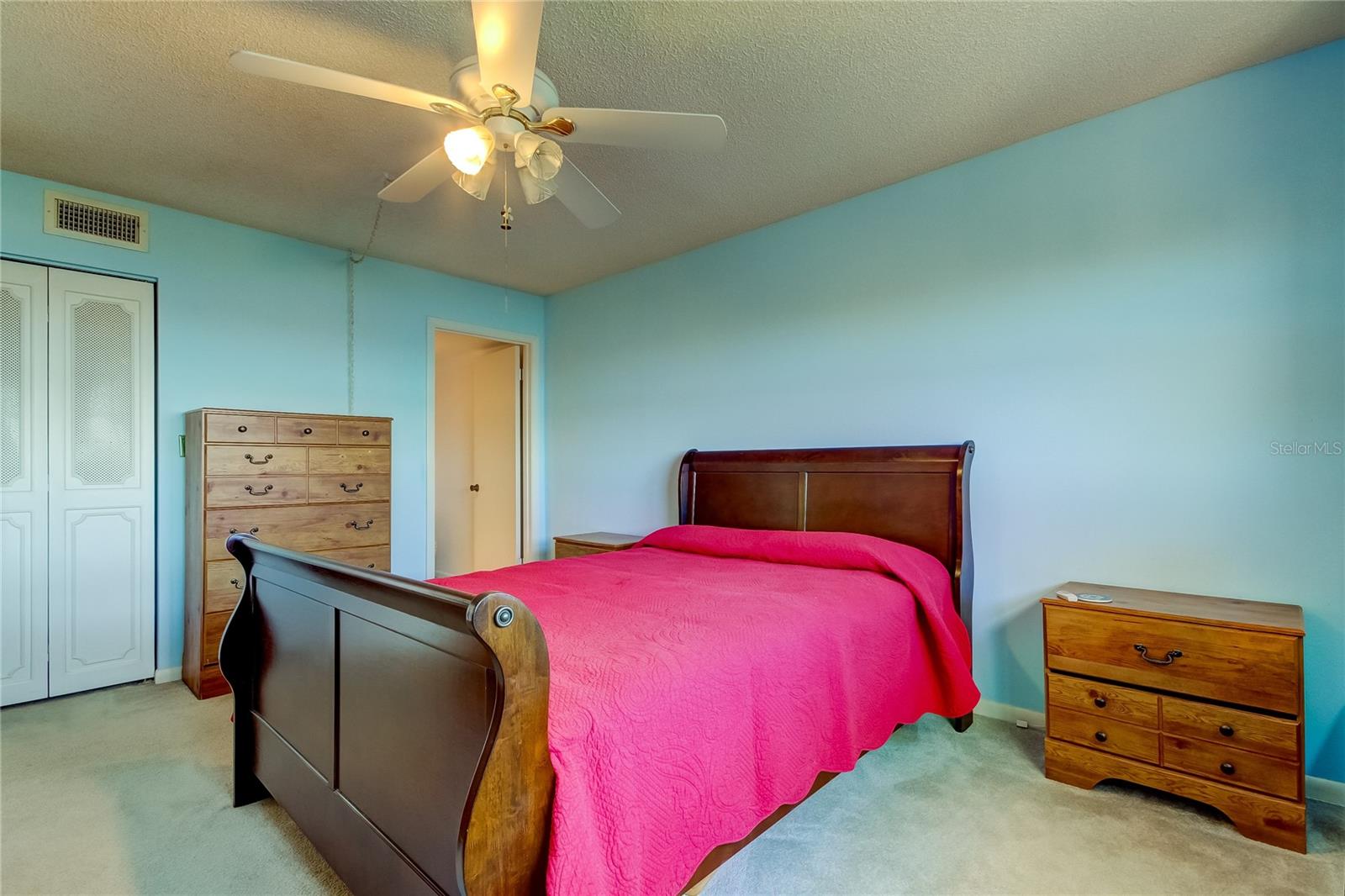 7050 SUNSET DR S #806