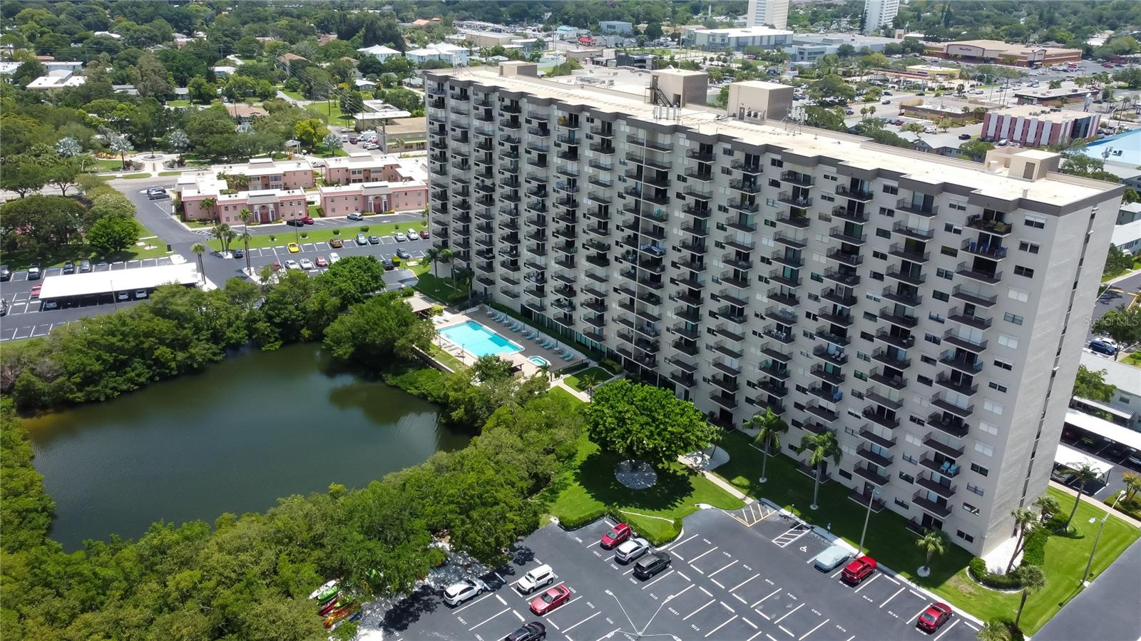 7050 SUNSET DR S #806