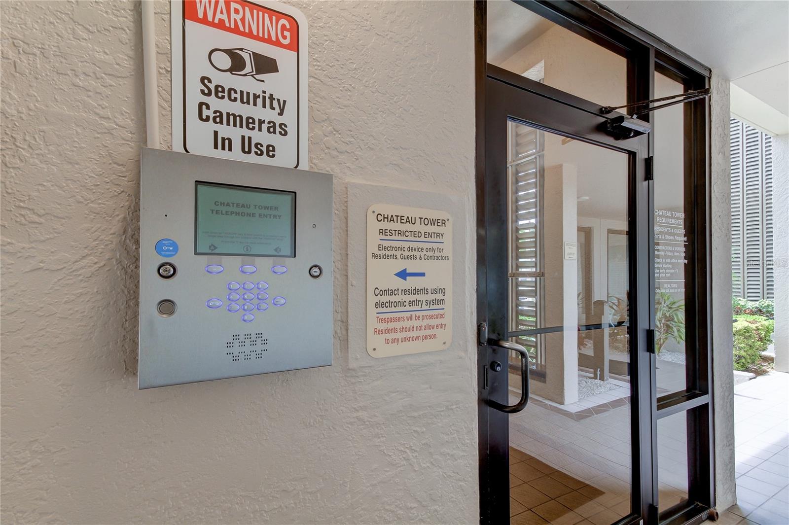 7050 SUNSET DR S #806