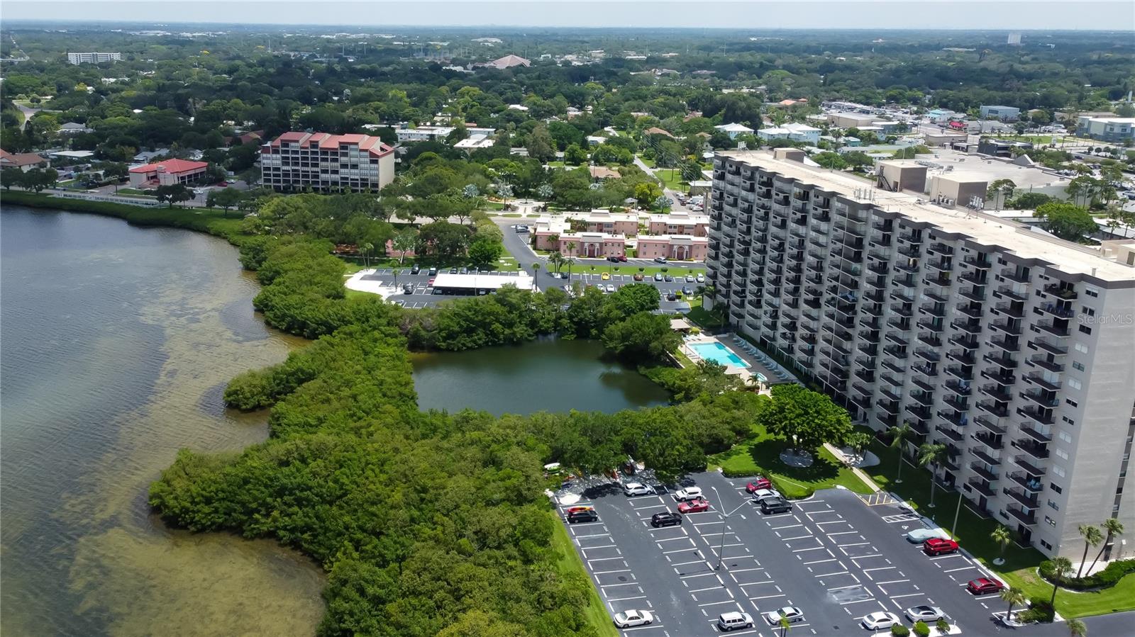 7050 SUNSET DR S #806