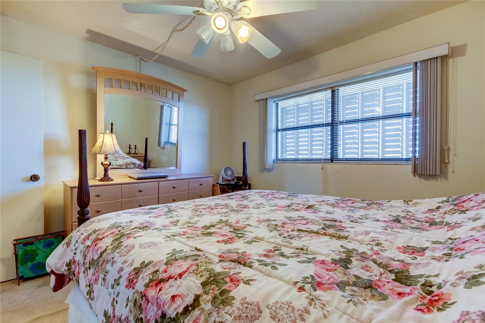 7050 SUNSET DR S #806