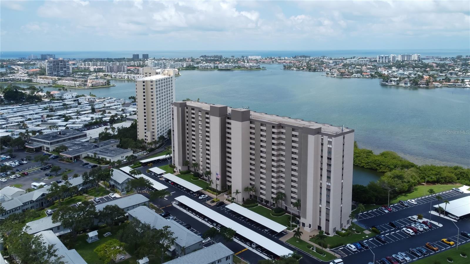 7050 SUNSET DR S #806