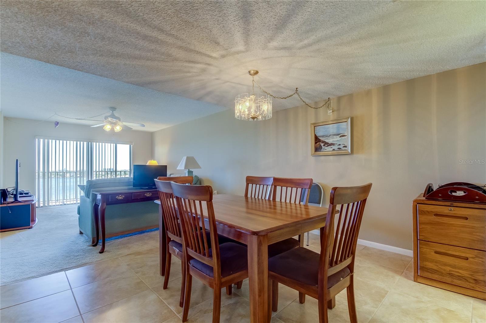 7050 SUNSET DR S #806