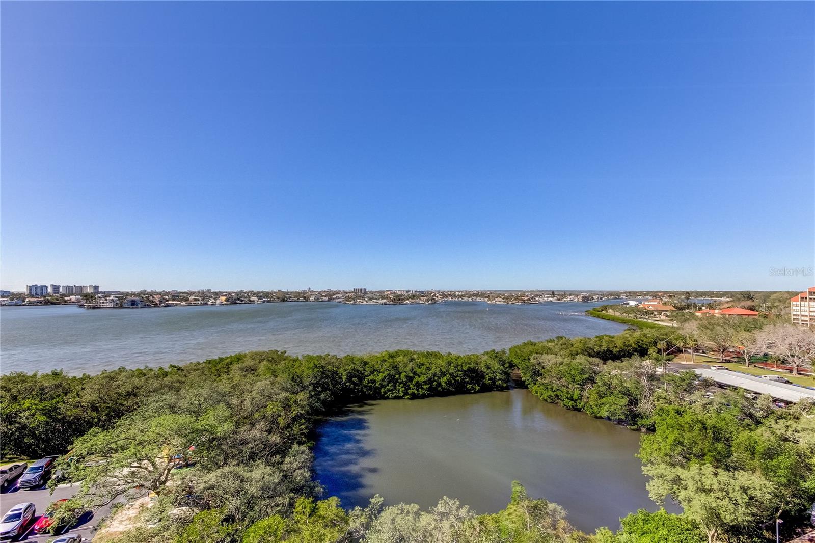 7050 SUNSET DR S #806